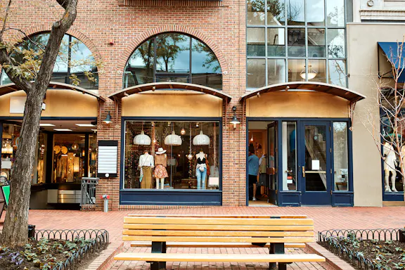 Retail store facility